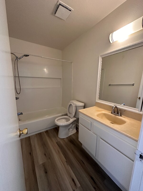 Foto del edificio - 8362 Walker St