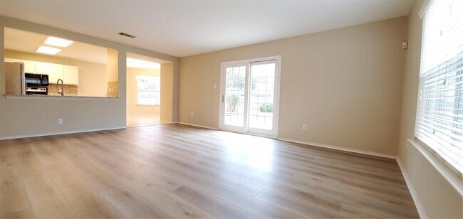 Building Photo - 306 Greener Dr