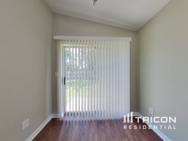 Building Photo - 3155 Boynton Dr