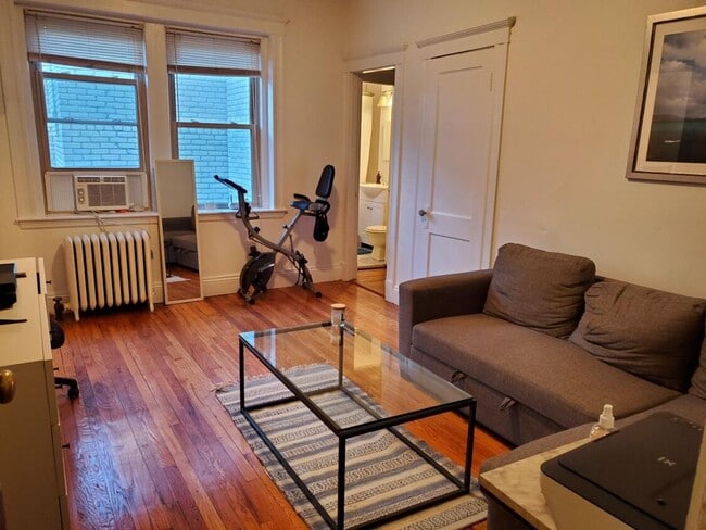 Foto del edificio - Nicely renovated 1 bed unit in a prime location in Allston!