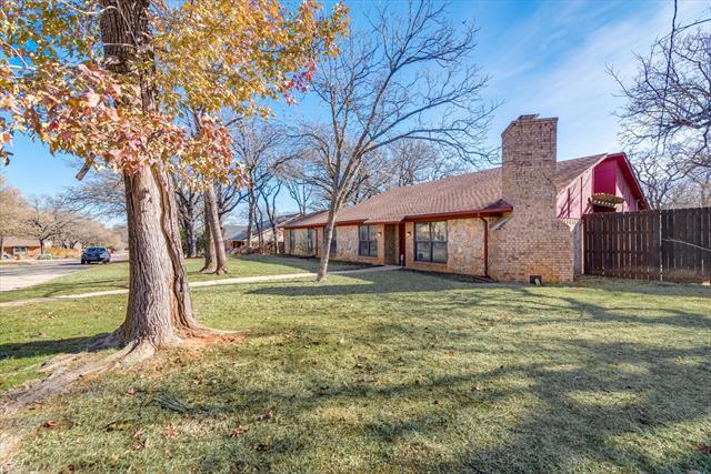 Building Photo - 417 Live Oak Dr