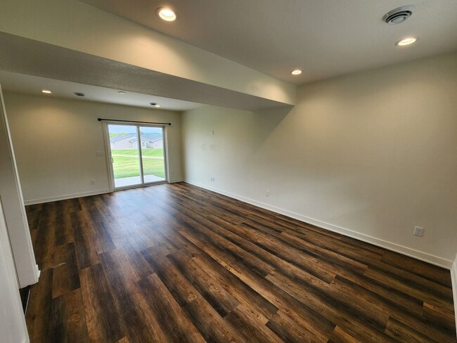 Foto del edificio - 1012 Eagle Vista Ln