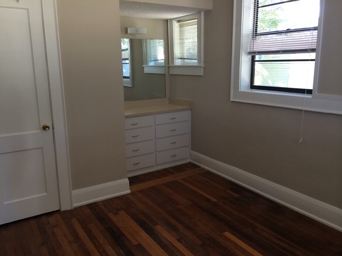 Foto principal - 1813 W Hills Ave