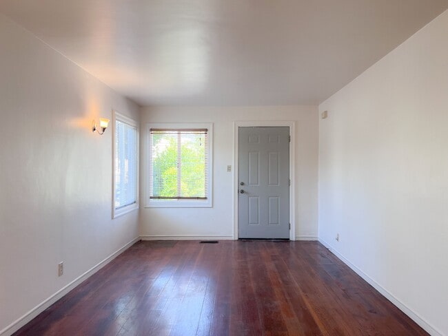 Photo - 1054 Cornell Ave House