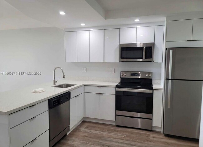 Foto del edificio - 1680 NE 191st St