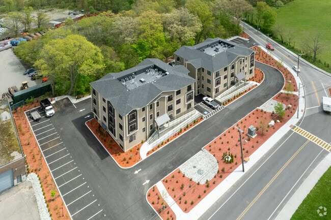 Building Photo - 364 Irving St