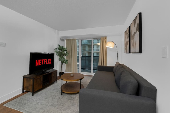 Building Photo - 20 Blue Jays Way