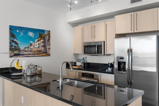 Foto del edificio - 79 SW 12th St