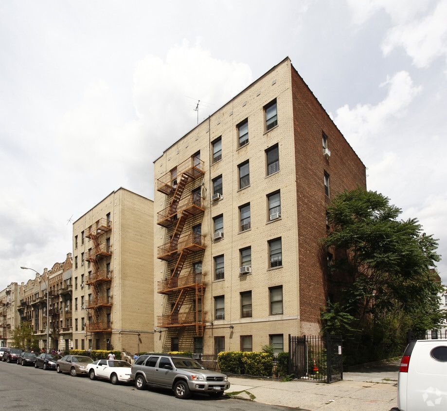 Exterior Photo - 715 Saint Marks Ave