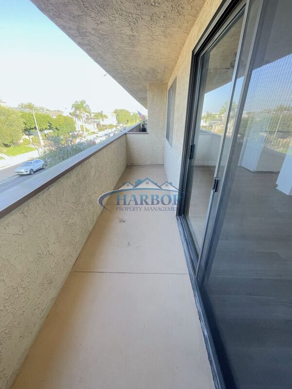 Foto del edificio - 949 W 26th St