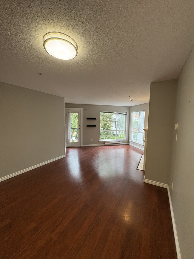 Building Photo - 3174 Gladwin Rd