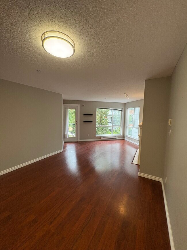 Photo du bâtiment - 3174 Gladwin Rd