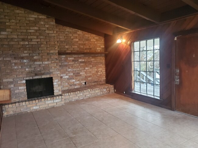 Building Photo - 8002 Trapier Ave