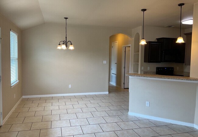 Foto del edificio - 4610 Cambridge Dr