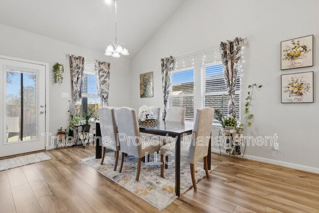 Foto del edificio - 12108 Icon Rdg