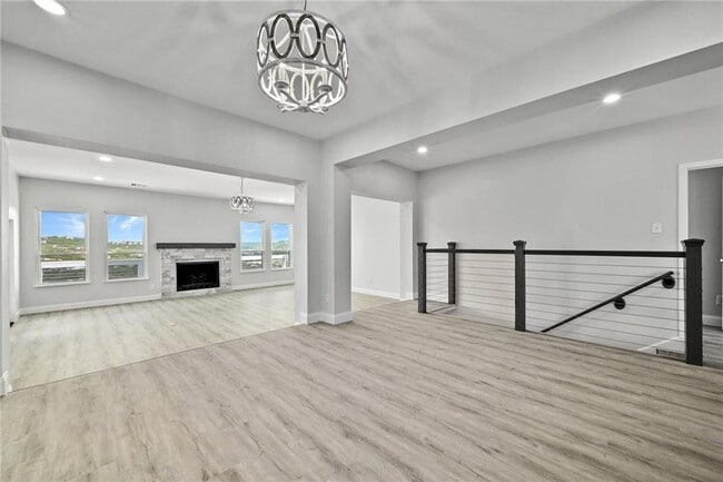 Foto del edificio - 4810 Twin Valley Dr