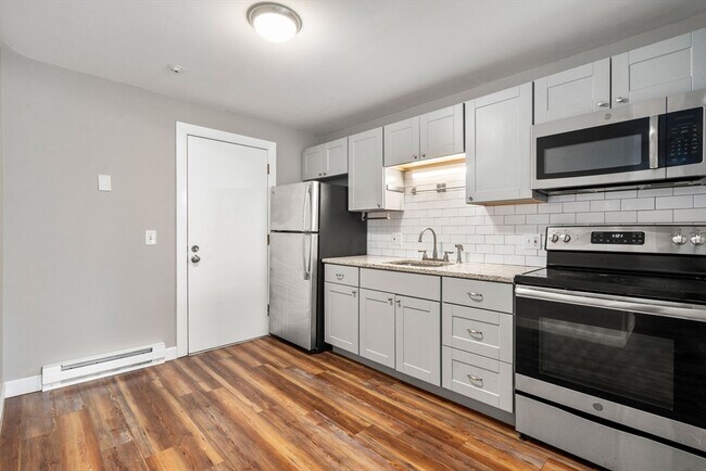 Building Photo - 61 Fairmount St