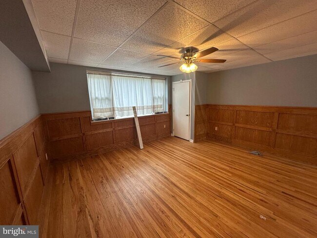 Foto del edificio - 5206 Bingham St