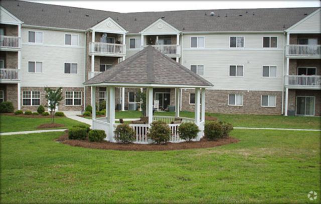 Patio - Madison Place Senior Apartments 55+