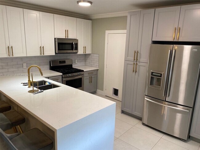 Foto del edificio - 10931 Jewel Box Ln