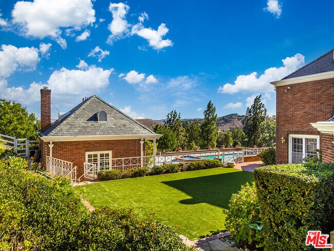 Foto del edificio - 25045 Jim Bridger Rd