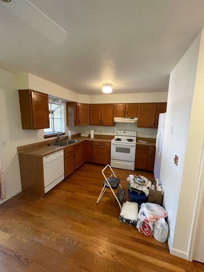 Building Photo - 403 Pheasant Run