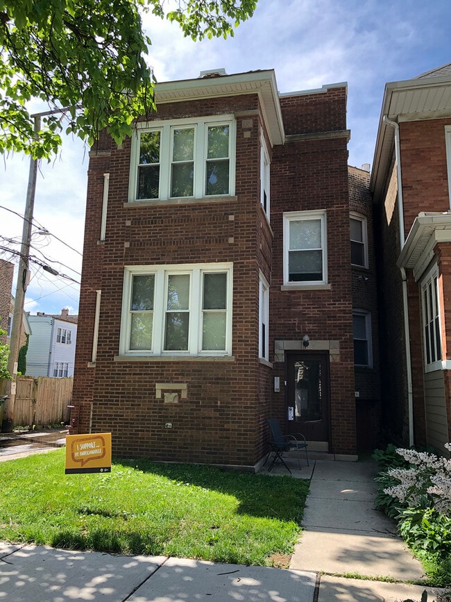 Building Photo - 1715 W Rascher Ave