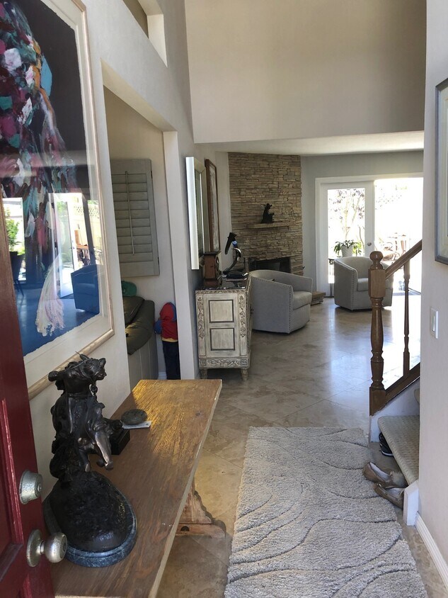 Foto principal - 7019 Goldenrod Way