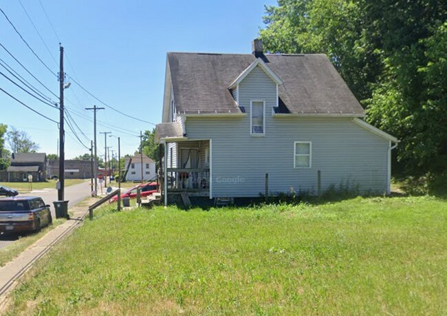 Building Photo - Charming 3-Bedroom Bungalow | Cozy, Affordable & Convenient Living