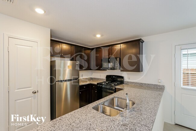 Foto del edificio - 6503 Cannonade Dr