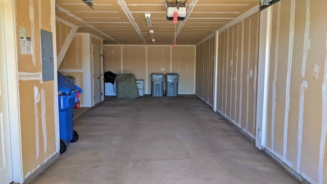 Building Photo - Welcome to Via Varra Luxury Townhomes! Low...