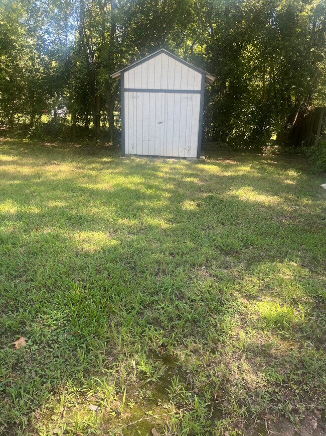 Building Photo - 104 Eden Cir