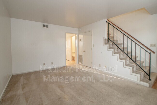 Building Photo - 282 Northridge Dr