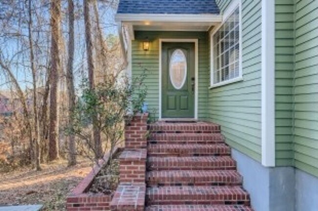 Building Photo - Turnkey, Partially Furnished 3BR Durham Retreat | Walkable, Renovated, & Fully Serviced