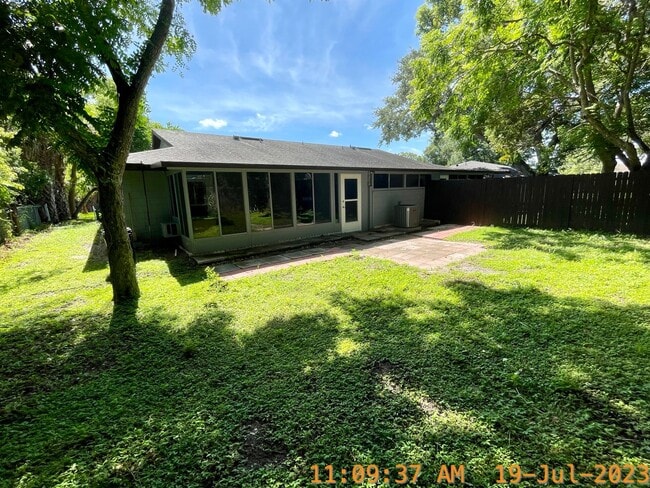 1 Bed /1 Bath w/ Private Courtyard - 1 Bed /1 Bath w/ Private Courtyard House