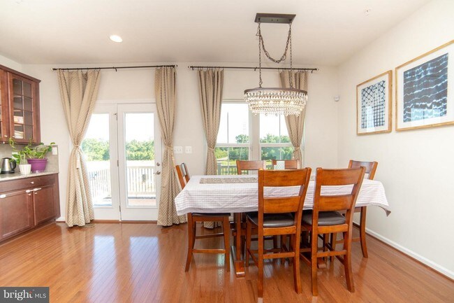 Foto del edificio - 6339 Falconwood St