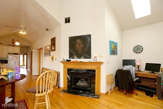 Building Photo - 3 br, 2 bath  - 1315 N Wolcott unit 3