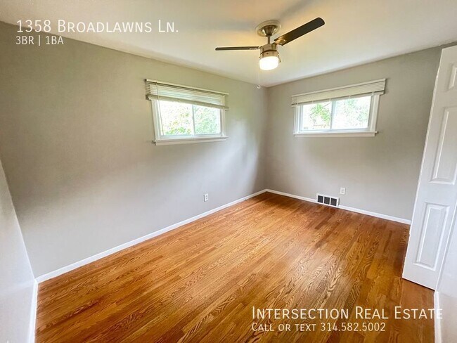 Foto del edificio - Section 8 Welcome! Picturesque 3 Bedroom/1...