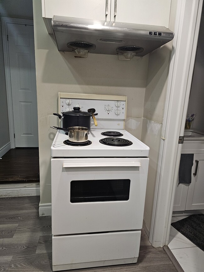 Photo du bâtiment - 956 Danforth Rd