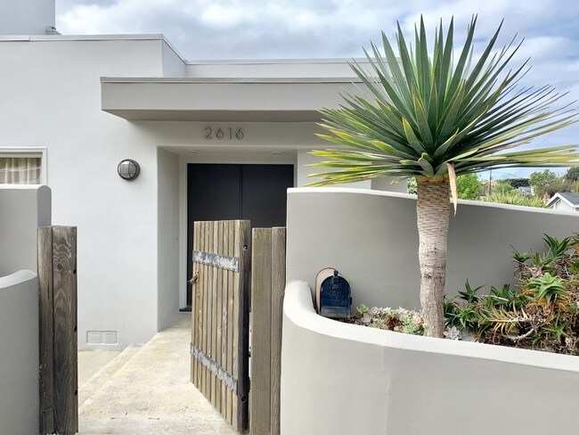 Entrada principal - 2616 Walnut Ave