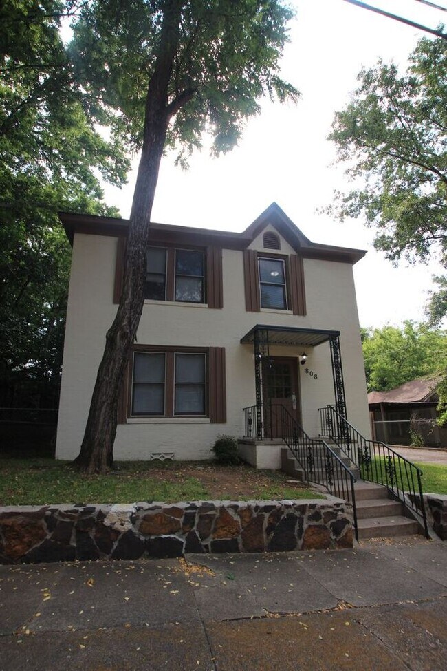 Foto del edificio - Available Now! Adorable 1 bedroom 1 bath a...