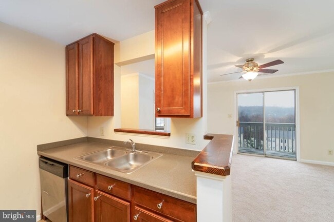 Building Photo - 75 Fern Oak Cir