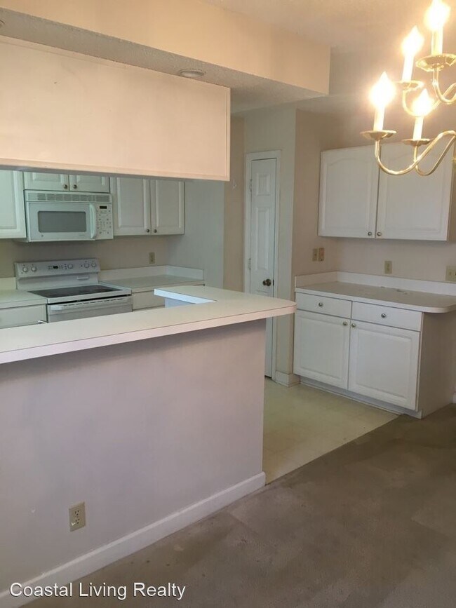 Building Photo - 2 br, 3 bath House - 400 Willow Greens Dri...
