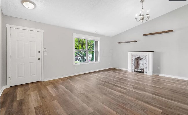 Sala de estar/Sala familiar - 2338 Nottaway Ct