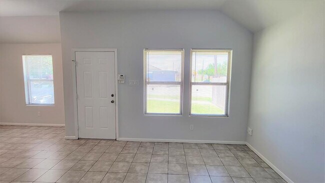 Foto del edificio - 4562 Edfield St