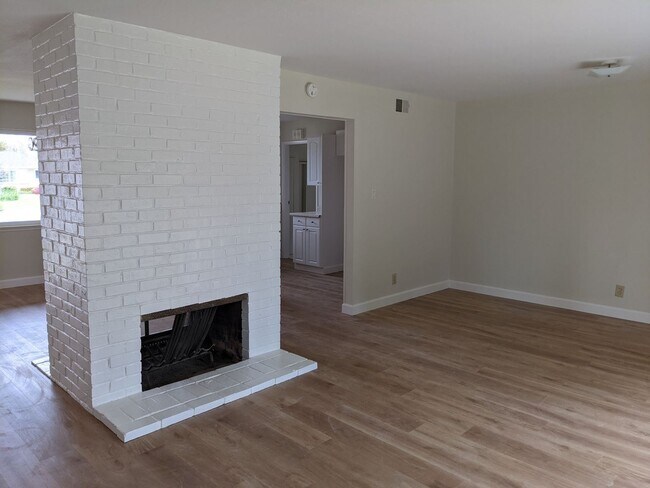 Building Photo - 3 br, 2 bath House - 6632 RAINBOW DRIVE