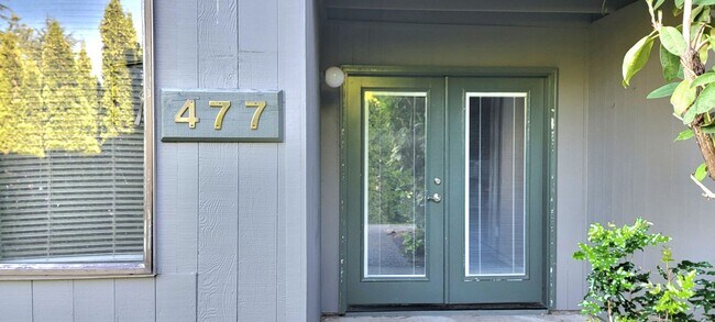Foto del edificio - Cozy Studio Condo at Gated, Sixty-01 Complex!