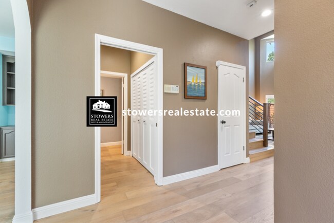 Foto del edificio - 125 Glasgow Cir