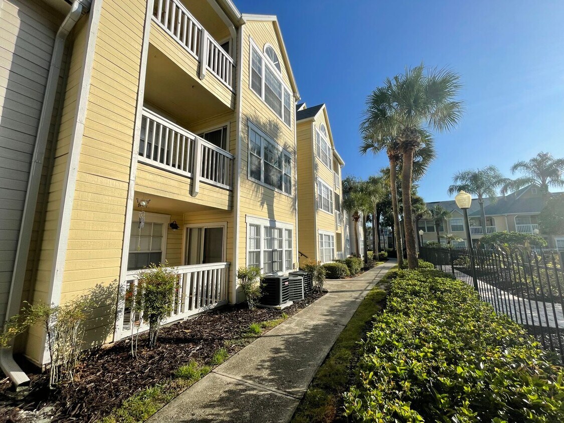 Foto principal - One Bedroom One Bath Condo in Tradewinds a...