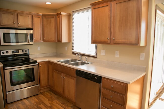 Building Photo - 6300 Pawnee Ln